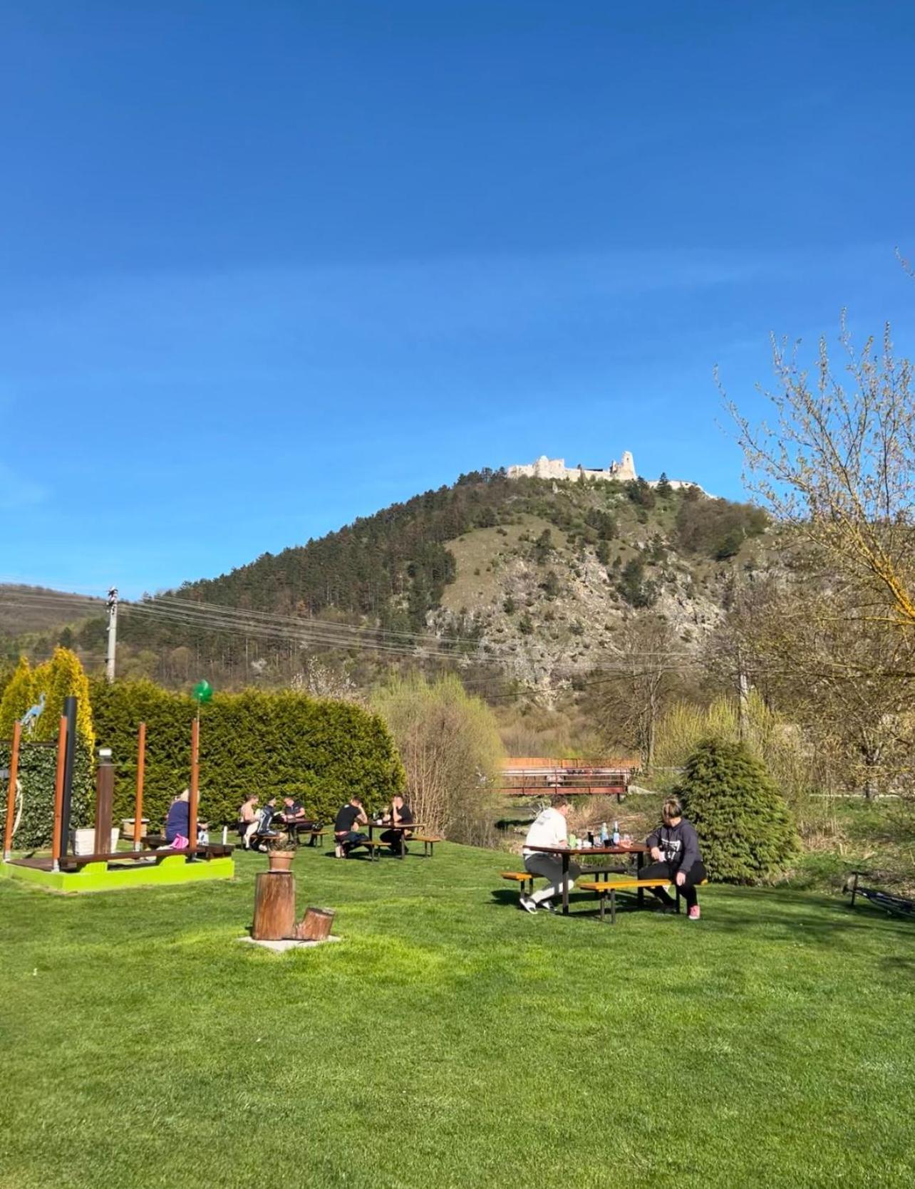 Hostinec Vo Visnovom Stará Turá Dış mekan fotoğraf